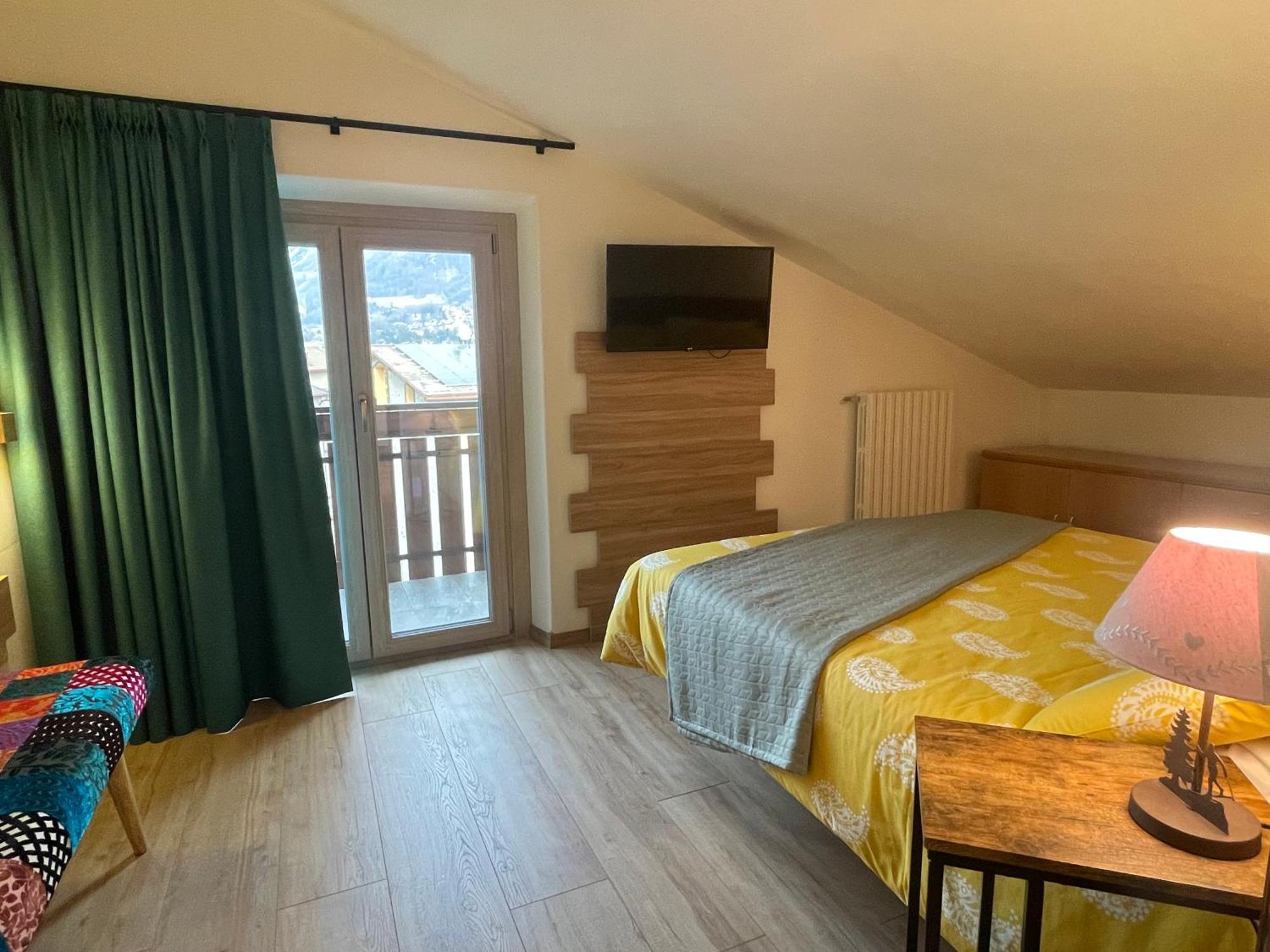 Residence S Lucia - Appartamenti Alle Porte Di Bormio Valdisotto Exterior photo